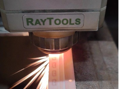 Iż-żirkonja hija fraġli?